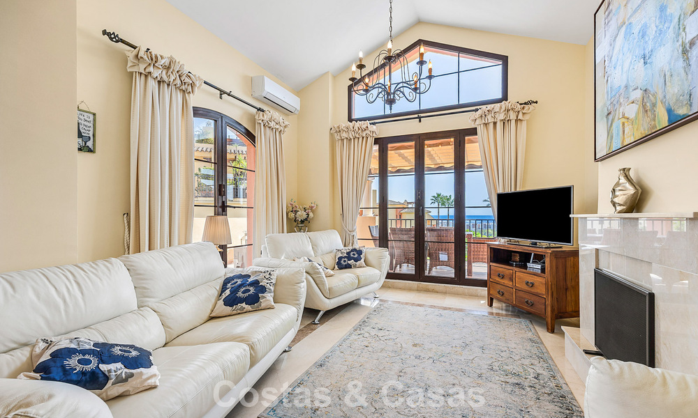 Lichtrijk hoekpenthouse met 360° uitzicht in het golfresort Los Arqueros in Marbella - Benahavis 806845