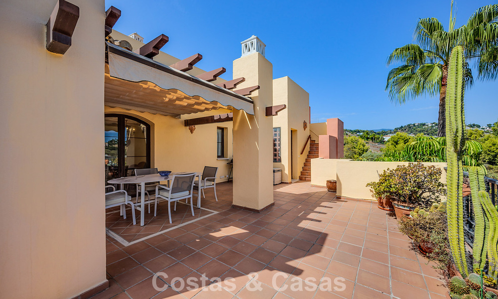 Lichtrijk hoekpenthouse met 360° uitzicht in het golfresort Los Arqueros in Marbella - Benahavis 806847