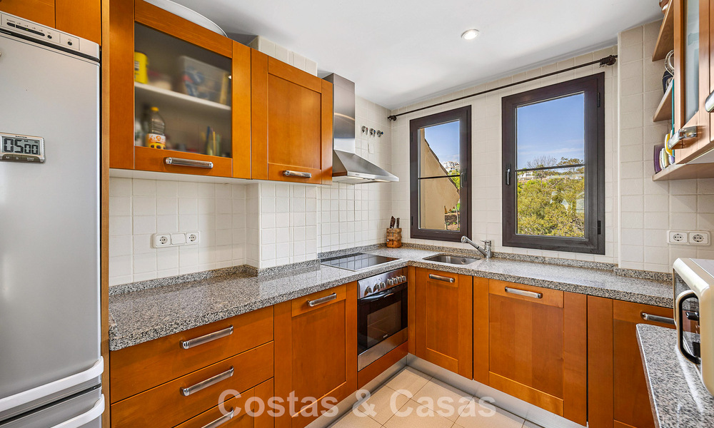 Lichtrijk hoekpenthouse met 360° uitzicht in het golfresort Los Arqueros in Marbella - Benahavis 806852