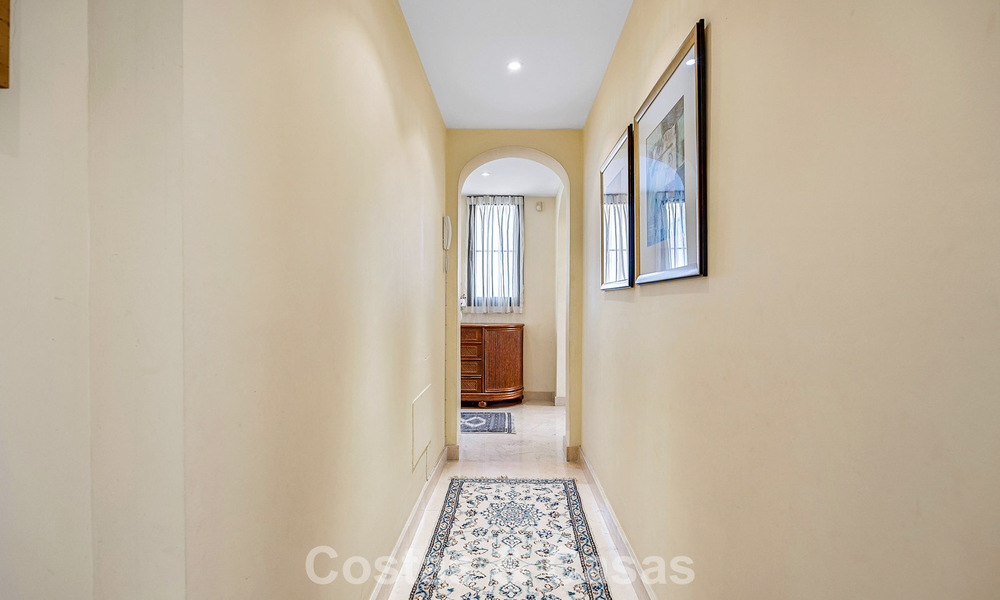 Lichtrijk hoekpenthouse met 360° uitzicht in het golfresort Los Arqueros in Marbella - Benahavis 806854