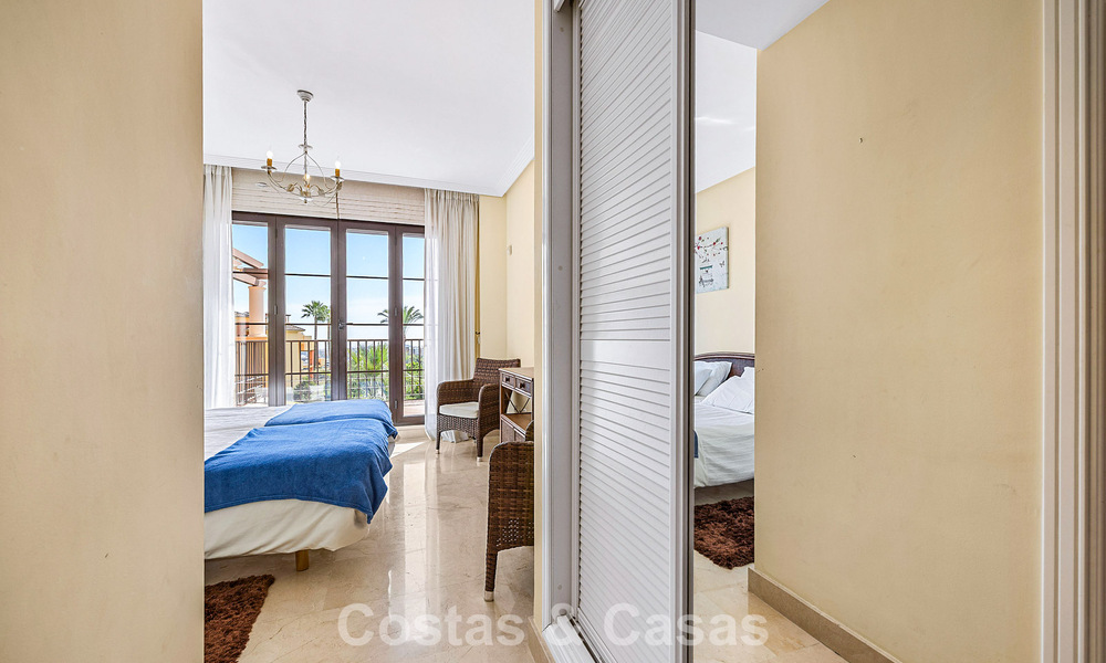 Lichtrijk hoekpenthouse met 360° uitzicht in het golfresort Los Arqueros in Marbella - Benahavis 806855