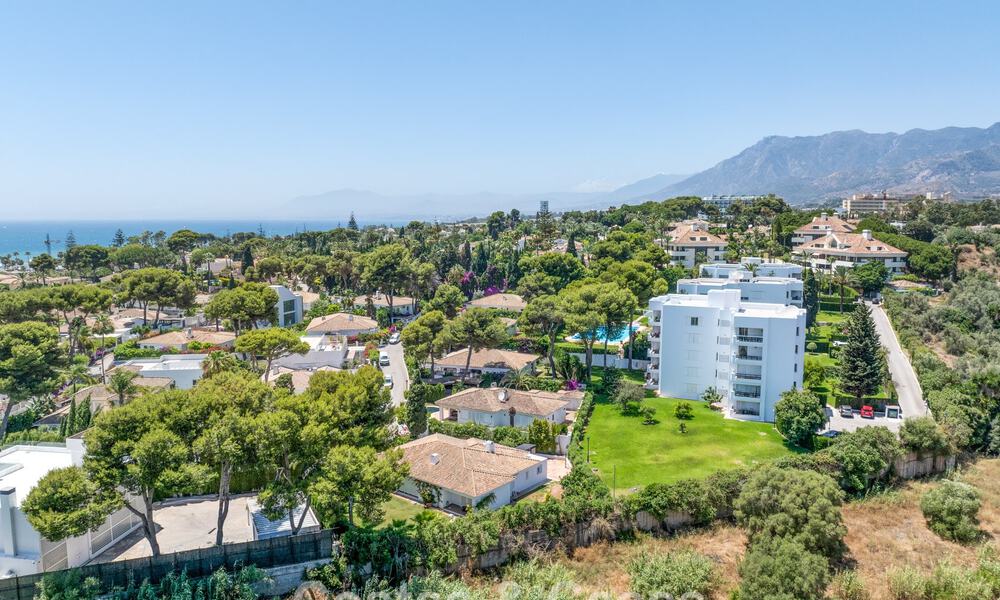 Instapklaar, eigentijds gerenoveerd luxe penthouse te koop op loopafstand van het strand in Los Monteros, Oost-Marbella 806555