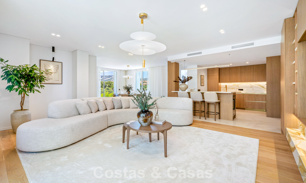 Instapklaar, eigentijds gerenoveerd luxe penthouse te koop op loopafstand van het strand in Los Monteros, Oost-Marbella 806567