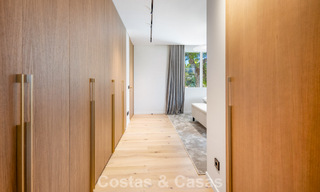 Instapklaar, eigentijds gerenoveerd luxe penthouse te koop op loopafstand van het strand in Los Monteros, Oost-Marbella 806591 