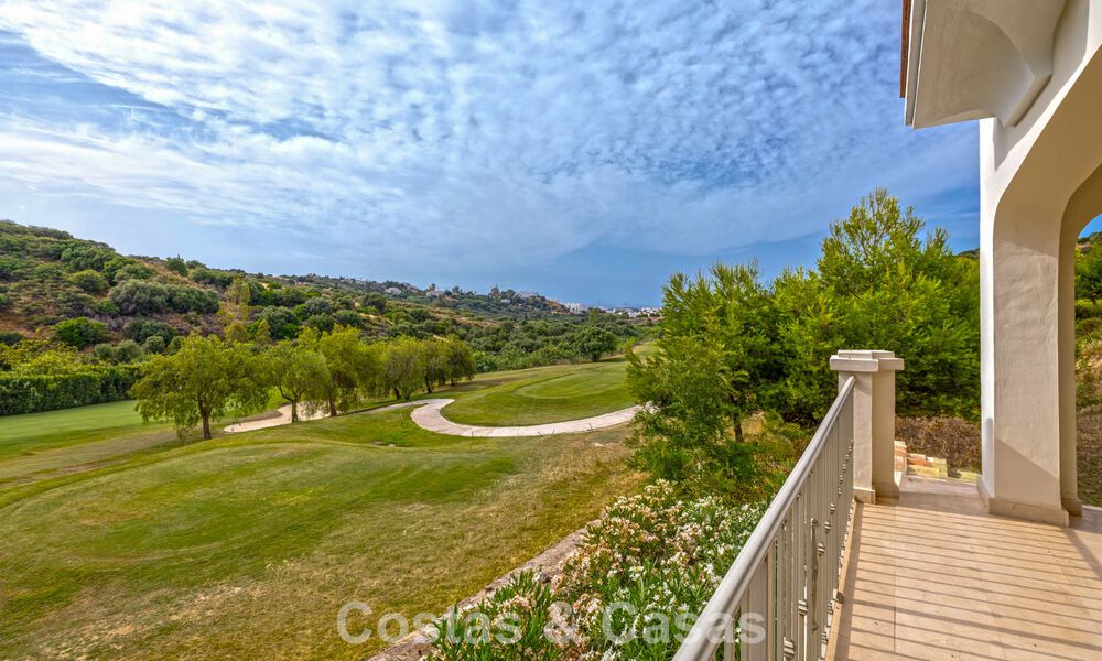 Instapklare, schakelwoningen met Mediterrane bouwstijl te koop direct aan de golfbaan in Estepona 806880