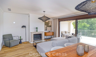 Instapklare, schakelwoningen met Mediterrane bouwstijl te koop direct aan de golfbaan in Estepona 806889 