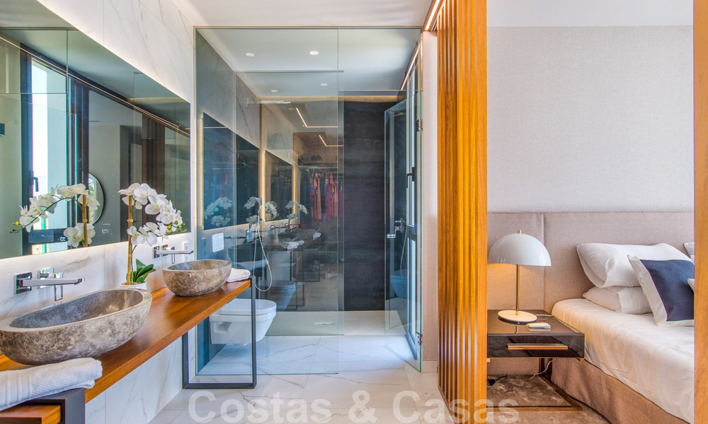 Ruim, nieuwgebouwd tuinappartement met privézwembad te koop in een omheind resort in Benahavís – Marbella 806716