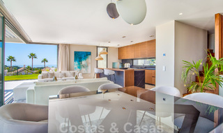 Ruim, nieuwgebouwd tuinappartement met privézwembad te koop in een omheind resort in Benahavís – Marbella 806720 