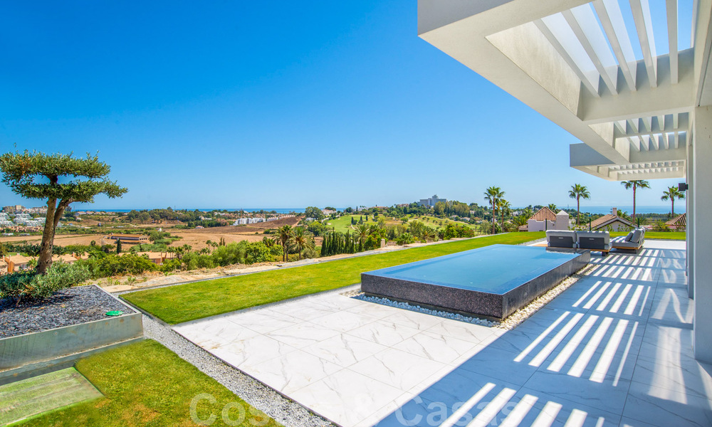 Ruim, nieuwgebouwd tuinappartement met privézwembad te koop in een omheind resort in Benahavís – Marbella 806731