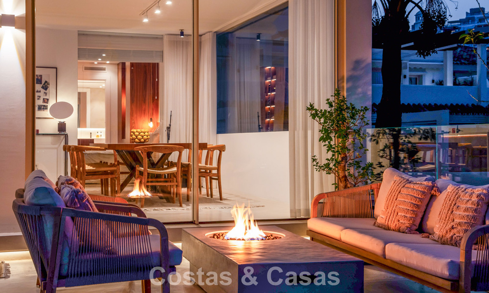 Stijlvol gerenoveerd hoekappartement met panoramisch uitzicht te koop in Nueva Andalucia, Marbella 807103