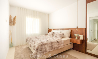 Stijlvol gerenoveerd hoekappartement met panoramisch uitzicht te koop in Nueva Andalucia, Marbella 807129 
