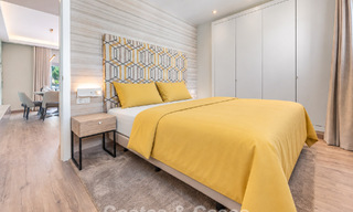 Eigentijds, luxe duplex penthouse te koop in een resort-achtig complex in mediterrane stijl in El Paraiso, Marbella - Benahavis 807301 