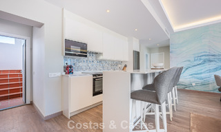 Eigentijds, luxe duplex penthouse te koop in een resort-achtig complex in mediterrane stijl in El Paraiso, Marbella - Benahavis 807337 