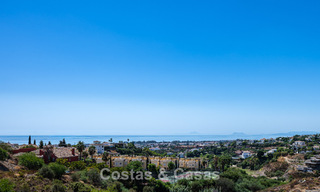 Eigentijds, luxe duplex penthouse te koop in een resort-achtig complex in mediterrane stijl in El Paraiso, Marbella - Benahavis 807362 