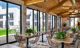 Eigentijds, luxe duplex penthouse te koop in een resort-achtig complex in mediterrane stijl in El Paraiso, Marbella - Benahavis 807378 