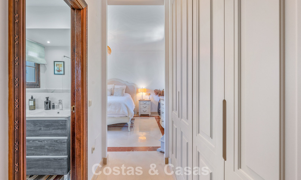 Ruime, sfeervolle, mediterrane familievilla te koop op de New Golden Mile tussen Marbella en Estepona 807257