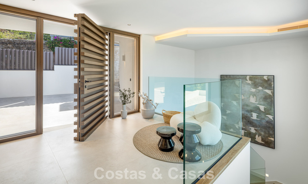 Gloednieuwe, ultramoderne luxevilla met panoramisch zeezicht te koop aan de oostkant van Marbella centrum 807452