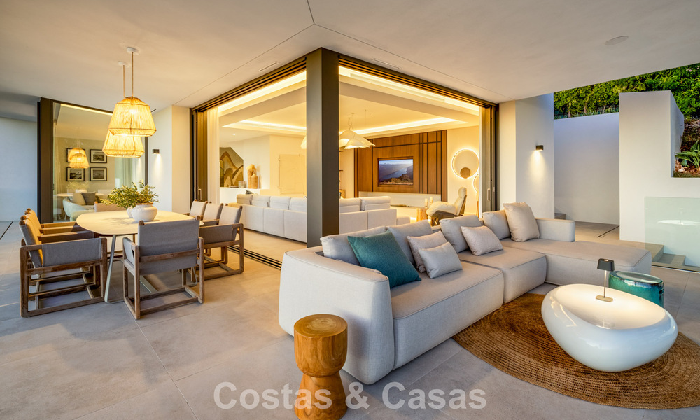 Gloednieuwe, ultramoderne luxevilla met panoramisch zeezicht te koop aan de oostkant van Marbella centrum 807464