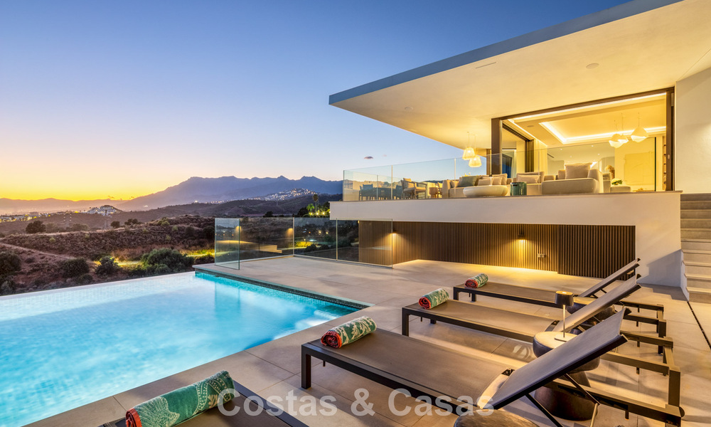 Gloednieuwe, ultramoderne luxevilla met panoramisch zeezicht te koop aan de oostkant van Marbella centrum 807467