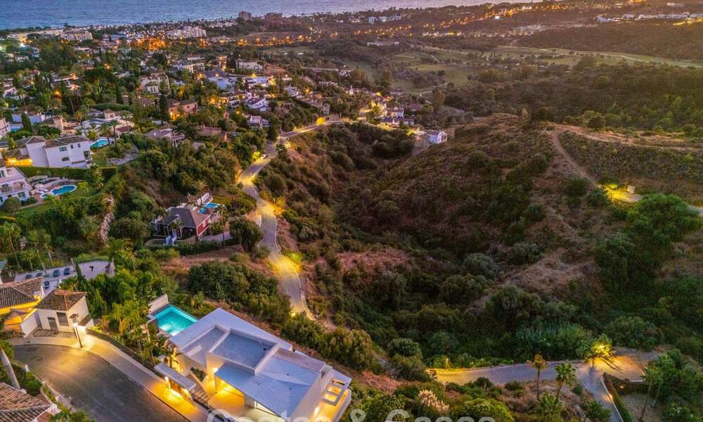 Gloednieuwe, ultramoderne luxevilla met panoramisch zeezicht te koop aan de oostkant van Marbella centrum 807472