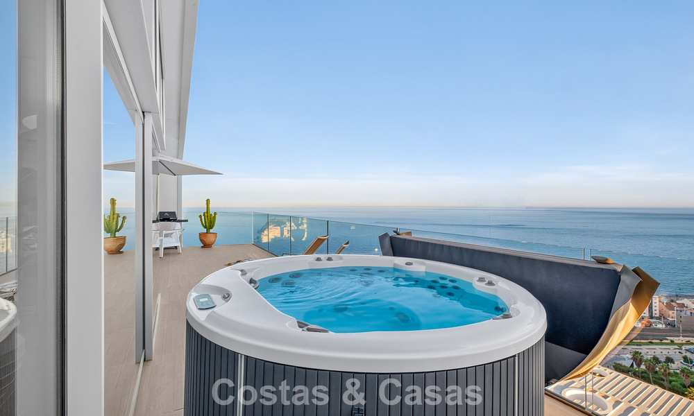 Exclusief hoekpenthouse met panoramisch zeezicht te koop in El Higueron Resort, Benalmadena, Costa del Sol 807405
