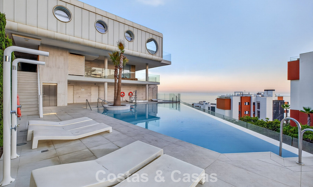 Exclusief hoekpenthouse met panoramisch zeezicht te koop in El Higueron Resort, Benalmadena, Costa del Sol 807416