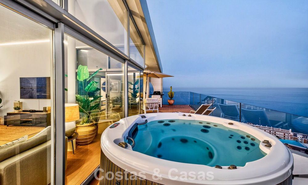 Exclusief hoekpenthouse met panoramisch zeezicht te koop in El Higueron Resort, Benalmadena, Costa del Sol 807430