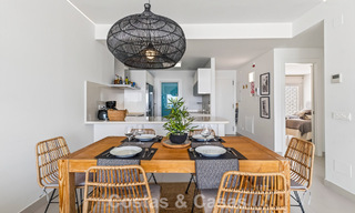 Stijlvol, top-floor, hoekappartement met adembenemend zeezicht te koop in El Higueron in Fuengirola, Costa del Sol 807532 