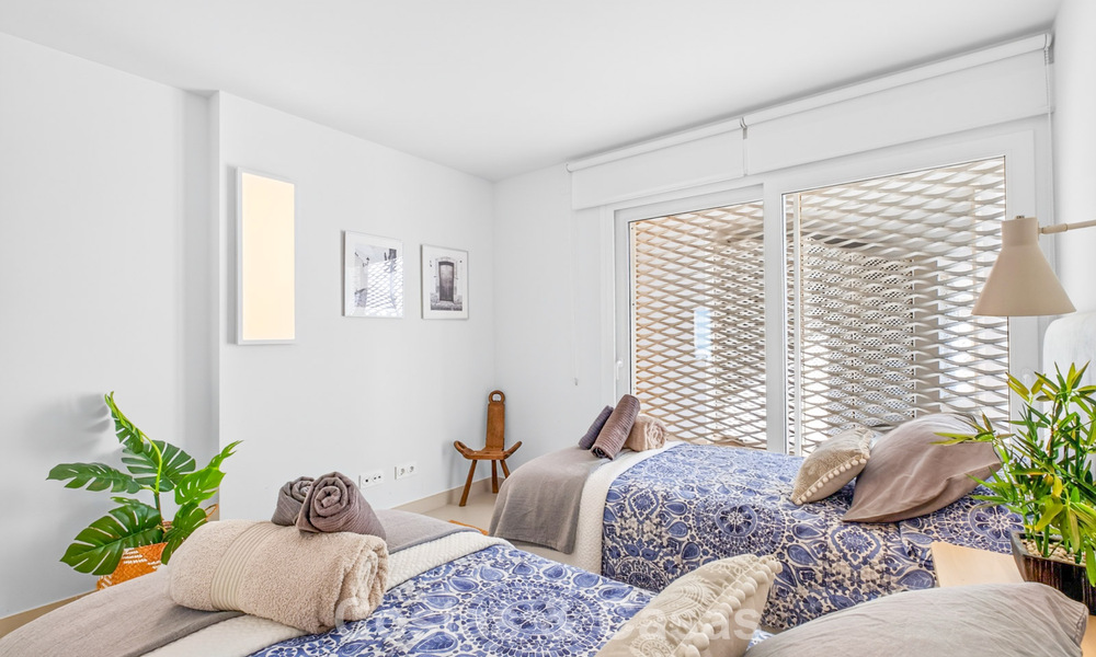Stijlvol, top-floor, hoekappartement met adembenemend zeezicht te koop in El Higueron in Fuengirola, Costa del Sol 807559