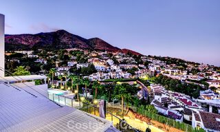 Stijlvol, top-floor, hoekappartement met adembenemend zeezicht te koop in El Higueron in Fuengirola, Costa del Sol 807577 