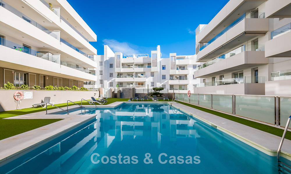 Moderne appartementen te koop in Aqua, een eigentijds complex in San Pedro Playa, Marbella 807136