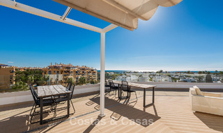 Moderne appartementen te koop in Aqua, een eigentijds complex in San Pedro Playa, Marbella 807162 