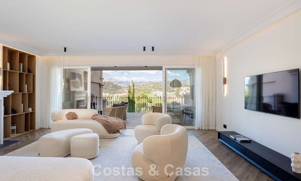 Gemoderniseerd halfvrijstaand herenhuis met panoramisch uitzicht te koop in de heuvels van Marbella - Benahavis 807603