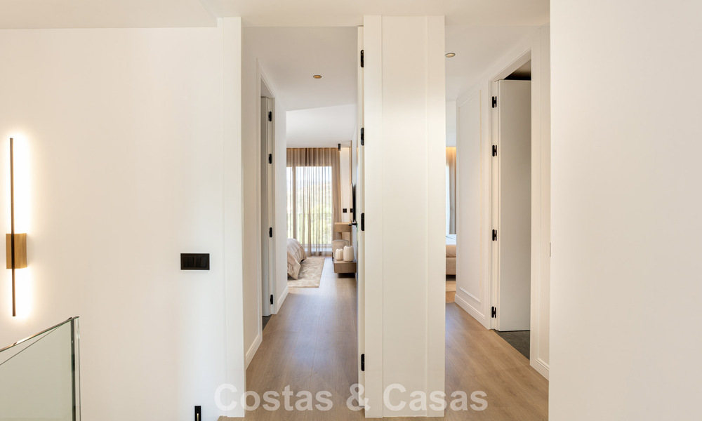 Gemoderniseerd halfvrijstaand herenhuis met panoramisch uitzicht te koop in de heuvels van Marbella - Benahavis 807609