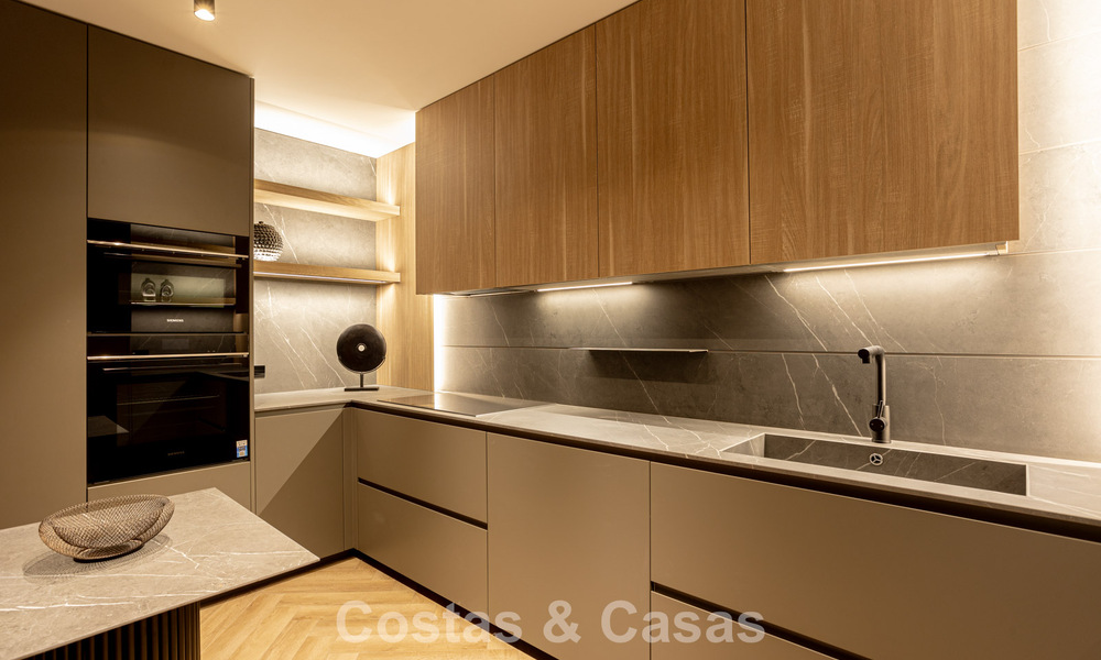 Gemoderniseerd halfvrijstaand herenhuis met panoramisch uitzicht te koop in de heuvels van Marbella - Benahavis 807617