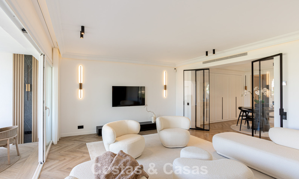 Gemoderniseerd halfvrijstaand herenhuis met panoramisch uitzicht te koop in de heuvels van Marbella - Benahavis 807621