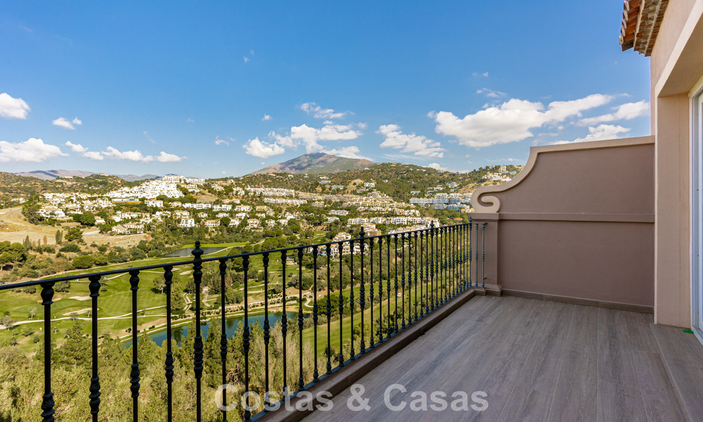 Gemoderniseerd halfvrijstaand herenhuis met panoramisch uitzicht te koop in de heuvels van Marbella - Benahavis 807635