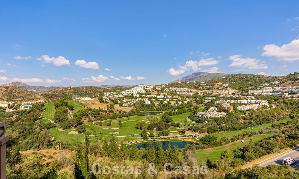 Gemoderniseerd halfvrijstaand herenhuis met panoramisch uitzicht te koop in de heuvels van Marbella - Benahavis 807636