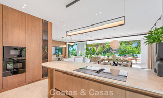 Exclusieve moderne nieuwbouwvilla met panoramisch uitzicht te koop op de befaamde Golden Mile van Marbella 807776 