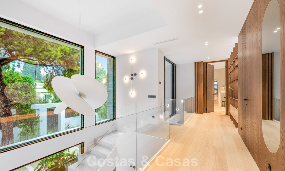 Exclusieve moderne nieuwbouwvilla met panoramisch uitzicht te koop op de befaamde Golden Mile van Marbella 807803