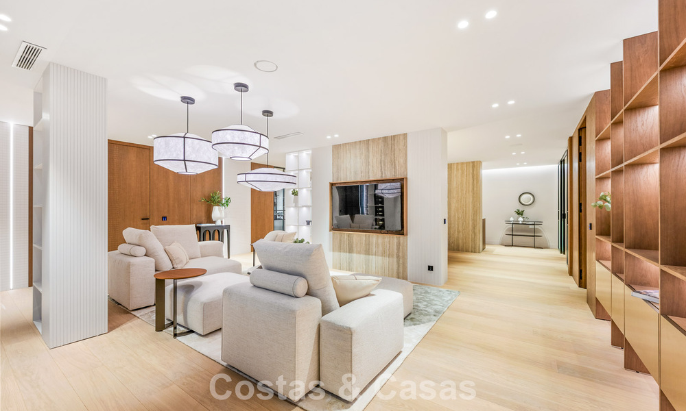 Exclusieve moderne nieuwbouwvilla met panoramisch uitzicht te koop op de befaamde Golden Mile van Marbella 807820