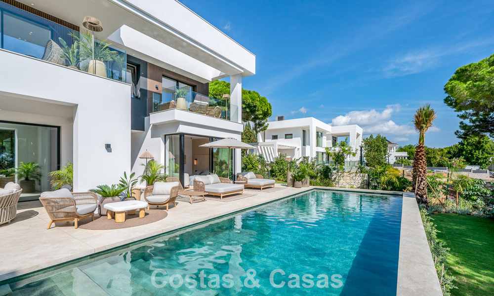 Exclusieve moderne nieuwbouwvilla met panoramisch uitzicht te koop op de befaamde Golden Mile van Marbella 807862