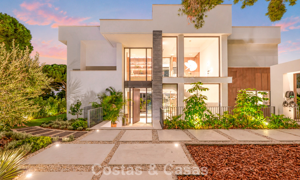Exclusieve moderne nieuwbouwvilla met panoramisch uitzicht te koop op de befaamde Golden Mile van Marbella 807940