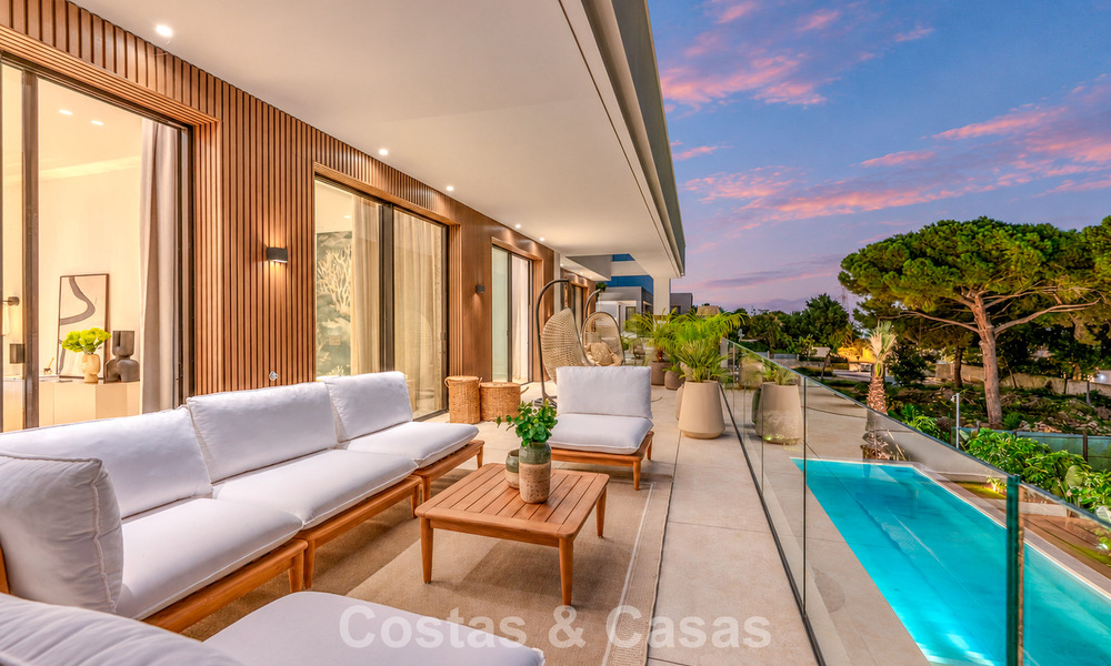 Exclusieve moderne nieuwbouwvilla met panoramisch uitzicht te koop op de befaamde Golden Mile van Marbella 807946