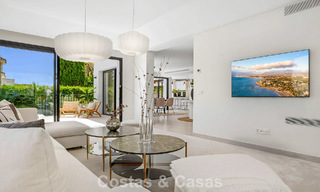 Gemoderniseerde villa met eigentijds-mediterrane bouwstijl te koop in Nueva Andalucia’s golfvallei, Marbella 807977 