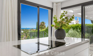 Gemoderniseerde villa met eigentijds-mediterrane bouwstijl te koop in Nueva Andalucia’s golfvallei, Marbella 807982 