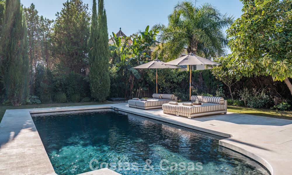 Mediterrane luxevilla met Frans-geïnspireerd interieur te koop in het hart van Nueva Andalucia, Marbella 808019