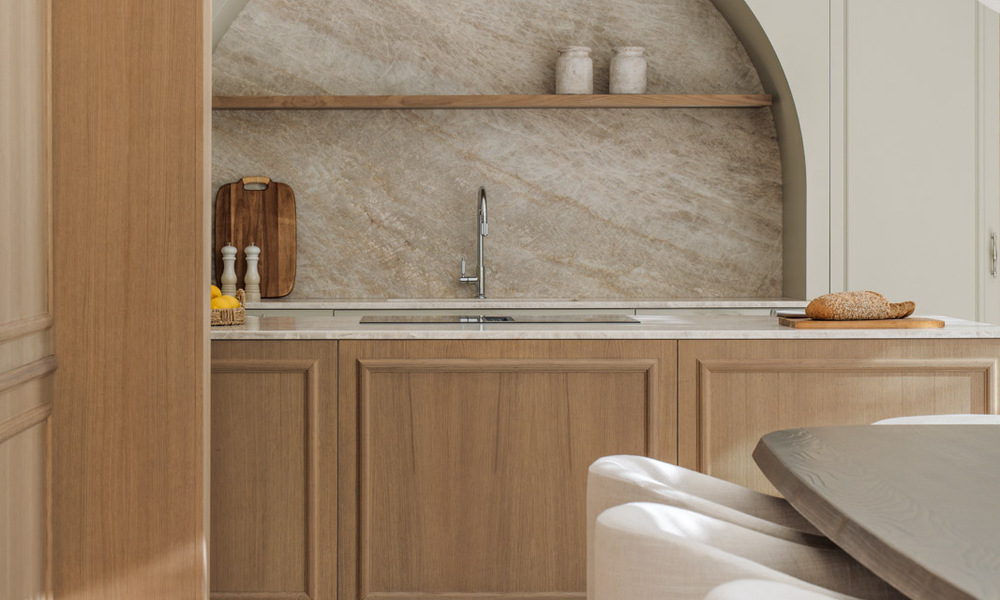 Mediterrane luxevilla met Frans-geïnspireerd interieur te koop in het hart van Nueva Andalucia, Marbella 808025