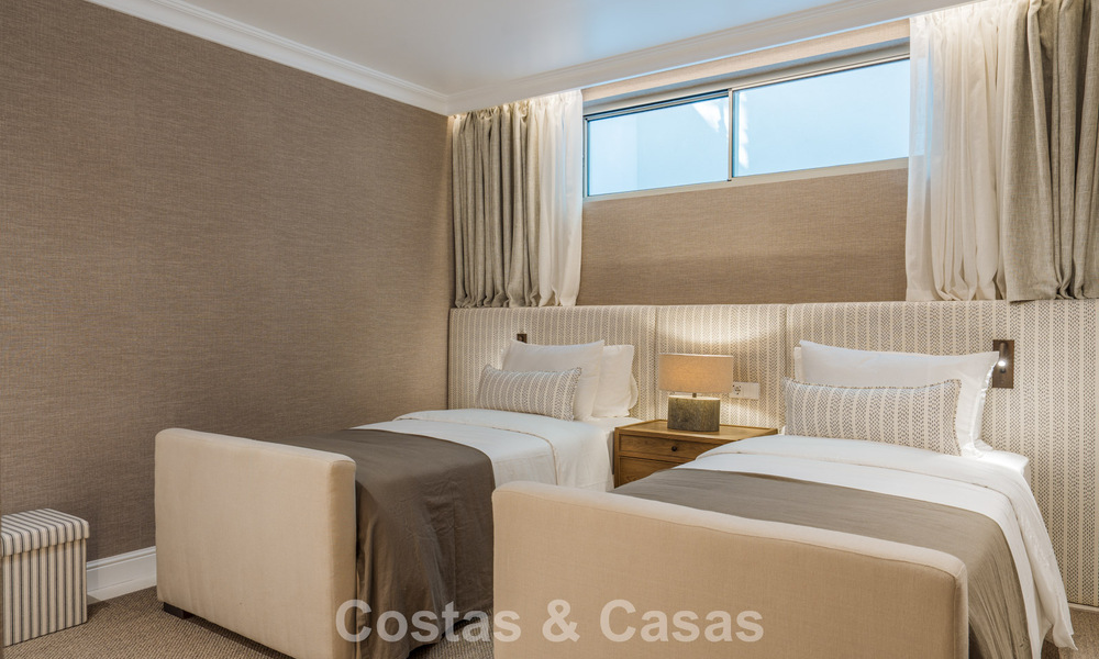 Mediterrane luxevilla met Frans-geïnspireerd interieur te koop in het hart van Nueva Andalucia, Marbella 808043
