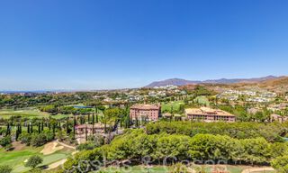Eigentijdse golf appartementen te koop in Hoyo 19, op een 5-sterren golfresort, New Golden Mile, Marbella - Benahavis 807496 